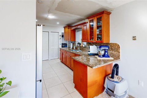 Casa en venta en Florida City, Florida, 4 dormitorios, 155.61 m2 № 2002326 - foto 11