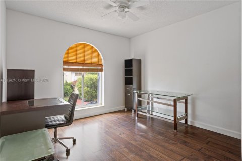 Купить виллу или дом в Майами, Флорида 4 спальни, 208.38м2, № 1806263 - фото 21