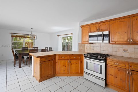 Купить виллу или дом в Майами, Флорида 4 спальни, 208.38м2, № 1806263 - фото 10