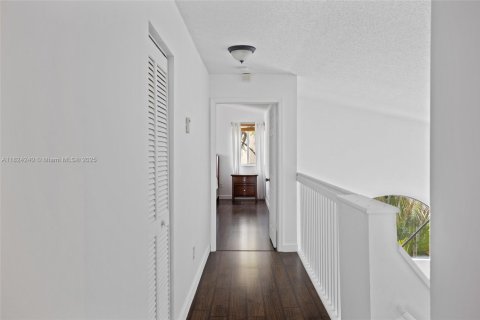 Купить виллу или дом в Майами, Флорида 4 спальни, 208.38м2, № 1806263 - фото 14