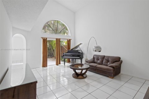 Купить виллу или дом в Майами, Флорида 4 спальни, 208.38м2, № 1806263 - фото 2