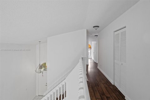 Купить виллу или дом в Майами, Флорида 4 спальни, 208.38м2, № 1806263 - фото 13