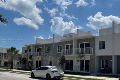 Adosado en venta en Naranja, Florida, 4 dormitorios, 129.88 m2 № 1497434 - foto 13