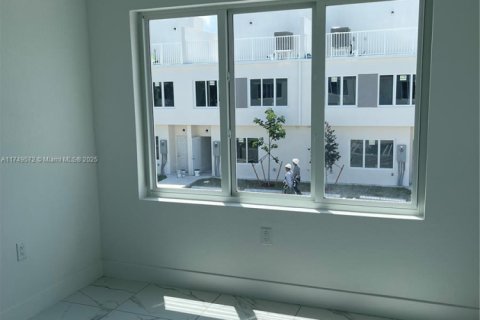 Adosado en venta en Naranja, Florida, 4 dormitorios, 129.88 m2 № 1497434 - foto 11