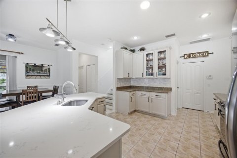 Villa ou maison à vendre à Valrico, Floride: 6 chambres, 316.05 m2 № 2419516 - photo 9