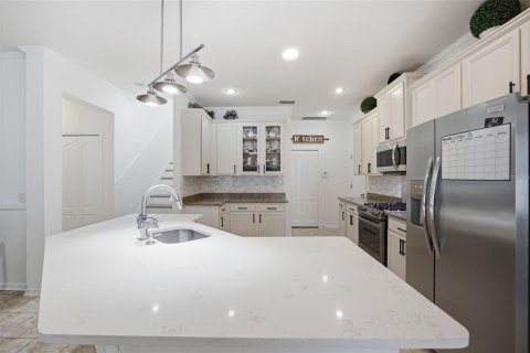 Villa ou maison à vendre à Valrico, Floride: 6 chambres, 316.05 m2 № 2419516 - photo 10
