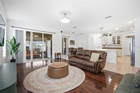 Villa ou maison à vendre à Valrico, Floride: 6 chambres, 316.05 m2 № 2419516 - photo 14