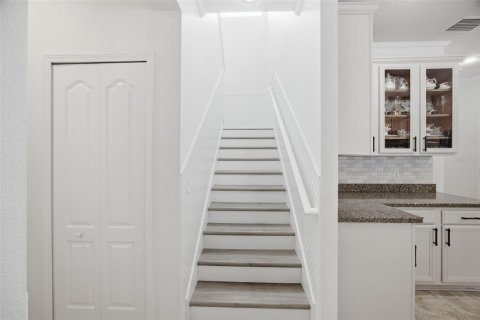 Villa ou maison à vendre à Valrico, Floride: 6 chambres, 316.05 m2 № 2419516 - photo 5