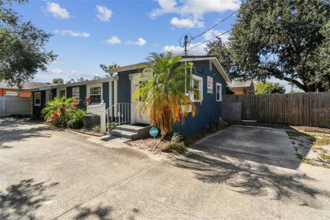 Immobilier commercial à vendre à Tampa, Floride: 120.4 m2 № 2330446 - photo 8