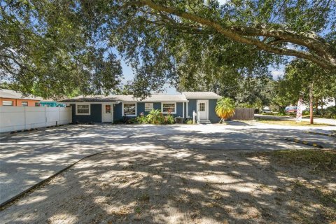 Immobilier commercial à vendre à Tampa, Floride: 120.4 m2 № 2330446 - photo 3