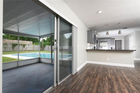 House in Brandon, Florida 4 bedrooms, 177.07 sq.m. № 1808818 - photo 16