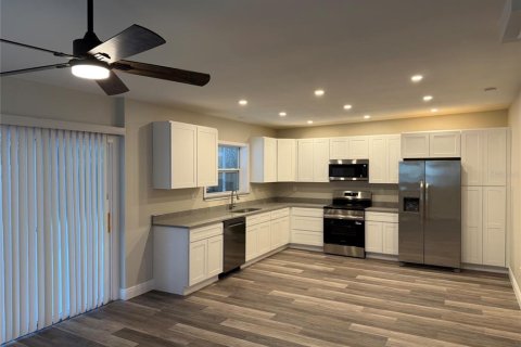 Villa ou maison à vendre à Orlando, Floride: 3 chambres, 139.07 m2 № 2408158 - photo 11