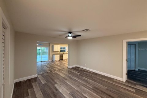 Villa ou maison à vendre à Orlando, Floride: 3 chambres, 139.07 m2 № 2408158 - photo 8