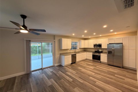 Villa ou maison à vendre à Orlando, Floride: 3 chambres, 139.07 m2 № 2408158 - photo 9