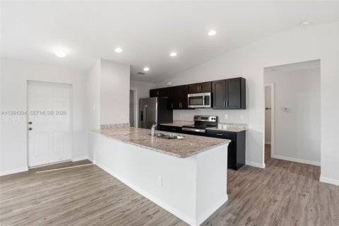 Villa ou maison à vendre à LaBelle, Floride: 3 chambres № 2057508 - photo 8