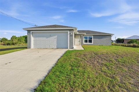 House in LaBelle, Florida 3 bedrooms № 2057508