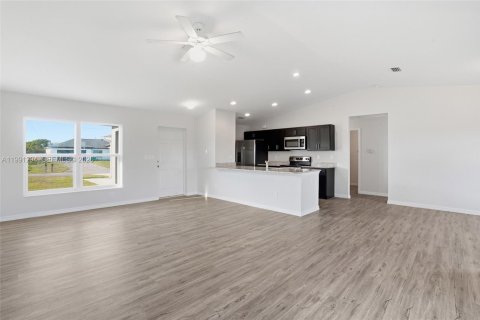 Villa ou maison à vendre à LaBelle, Floride: 3 chambres № 2057508 - photo 10