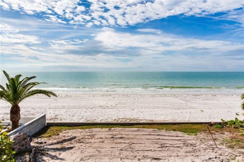Villa ou maison à vendre à Redington Beach, Floride: 3 chambres, 274.25 m2 № 2096432 - photo 7