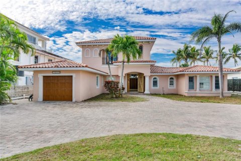 Villa ou maison à vendre à Redington Beach, Floride: 3 chambres, 274.25 m2 № 2096432 - photo 5