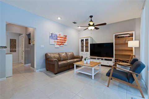 Купить виллу или дом в Дейви, Флорида 4 спальни, 229.1м2, № 1928520 - фото 10