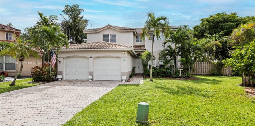 Дом в Дейви, Флорида 4 спальни, 229.1м2 № 1928520