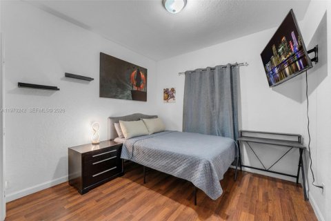 Купить таунхаус в Майами, Флорида 3 спальни, № 2032544 - фото 15