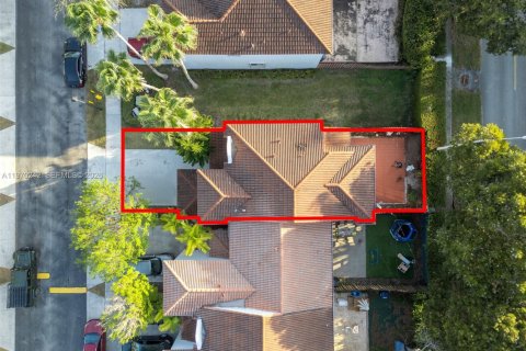 Купить таунхаус в Майами, Флорида 3 спальни, № 2032544 - фото 22