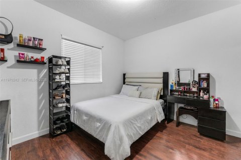 Купить таунхаус в Майами, Флорида 3 спальни, № 2032544 - фото 16