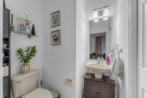 Купить таунхаус в Майами, Флорида 3 спальни, № 2032544 - фото 10