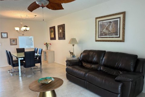 Condo in Margate, Florida, 2 bedrooms  № 2190656 - photo 9