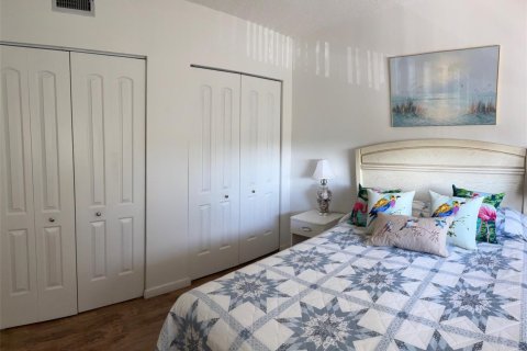 Condo in Margate, Florida, 2 bedrooms  № 2190656 - photo 20