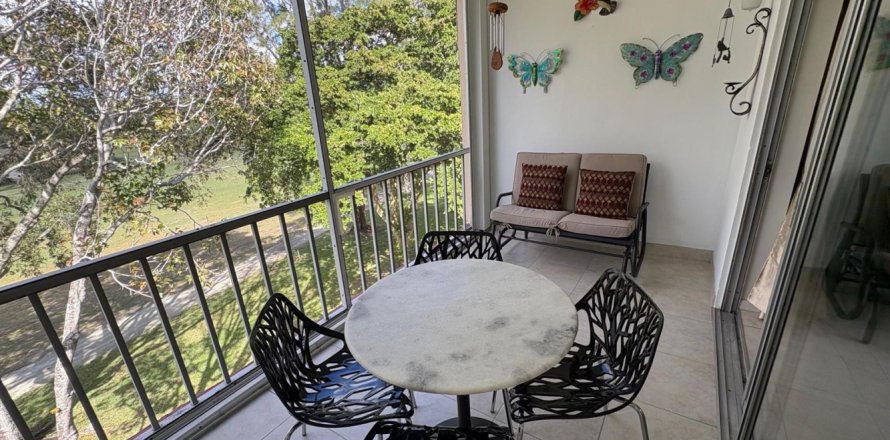 Condo in Margate, Florida, 2 bedrooms  № 2190656