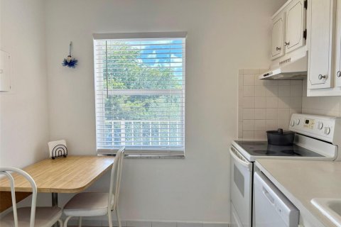 Condo in Margate, Florida, 2 bedrooms  № 2190656 - photo 3