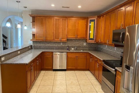 Villa ou maison à vendre à Miami, Floride: 5 chambres, 254.55 m2 № 1963904 - photo 8