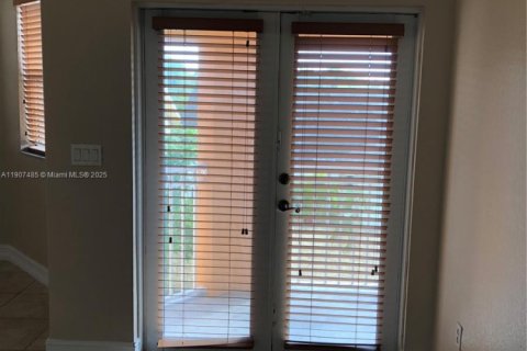 Villa ou maison à vendre à Miami, Floride: 5 chambres, 254.55 m2 № 1963904 - photo 26