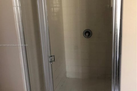 Villa ou maison à vendre à Miami, Floride: 5 chambres, 254.55 m2 № 1963904 - photo 27