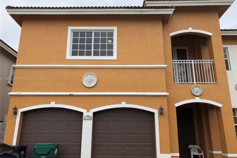 Villa ou maison à vendre à Miami, Floride: 5 chambres, 254.55 m2 № 1963904 - photo 4