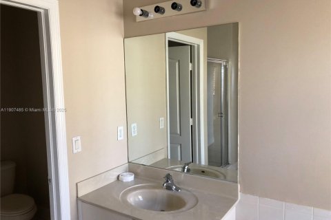 Villa ou maison à vendre à Miami, Floride: 5 chambres, 254.55 m2 № 1963904 - photo 29