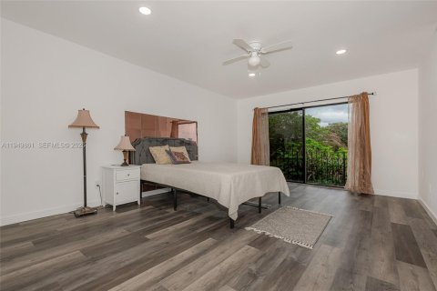 Купить таунхаус в Пемброк-Пайнс, Флорида 4 спальни, 150.13м2, № 2006405 - фото 15