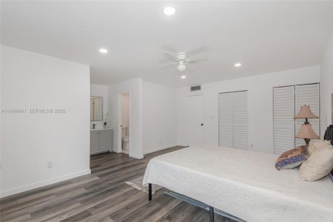 Купить таунхаус в Пемброк-Пайнс, Флорида 4 спальни, 150.13м2, № 2006405 - фото 17