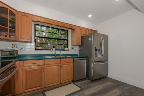 Купить таунхаус в Пемброк-Пайнс, Флорида 4 спальни, 150.13м2, № 2006405 - фото 6