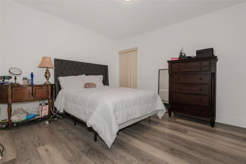 Купить таунхаус в Пемброк-Пайнс, Флорида 4 спальни, 150.13м2, № 2006405 - фото 13