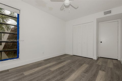 Купить таунхаус в Пемброк-Пайнс, Флорида 4 спальни, 150.13м2, № 2006405 - фото 18