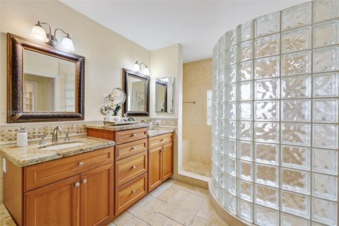 Villa ou maison à vendre à Fort Lauderdale, Floride: 4 chambres, 285.49 m2 № 1986123 - photo 22