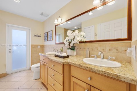Villa ou maison à vendre à Fort Lauderdale, Floride: 4 chambres, 285.49 m2 № 1986123 - photo 28