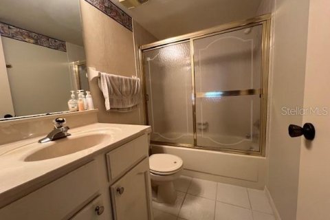 Condo in Sarasota, Florida, 2 bedrooms  № 1717802 - photo 10