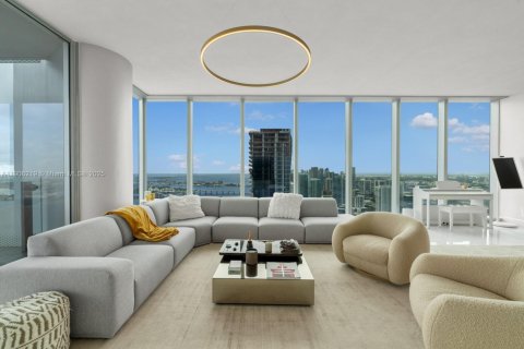 Condo in Miami, Florida, 4 bedrooms № 2082001 - photo 3