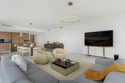 Condo in Miami, Florida, 4 bedrooms № 2082001 - photo 7