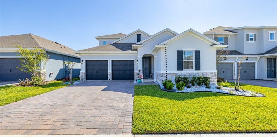 Casa en Clermont, Florida 4 dormitorios, 254.09 m2 № 2150603