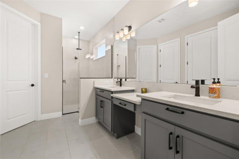 Casa en venta en Clermont, Florida, 4 dormitorios, 254.09 m2 № 2150603 - foto 19